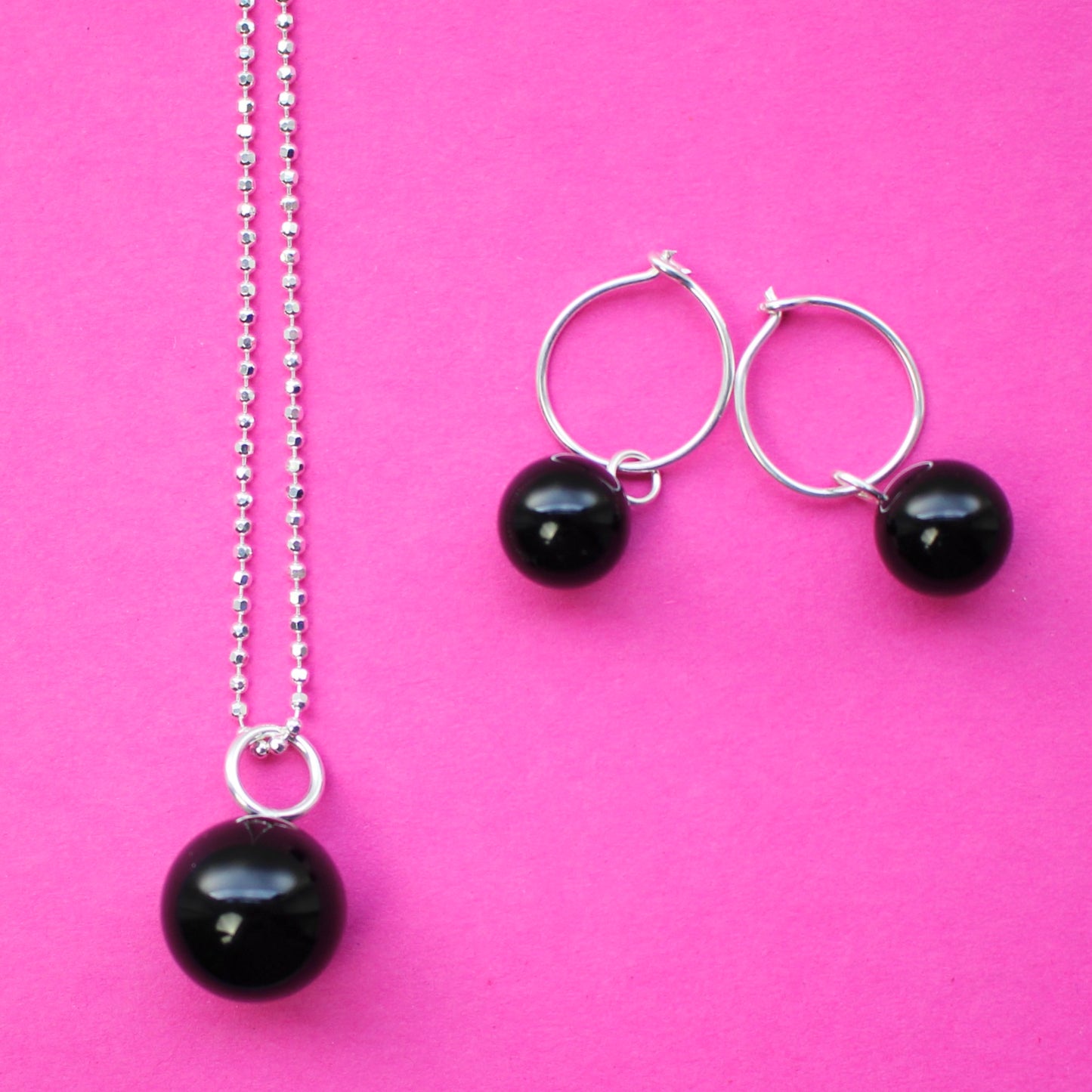 Creolen mit variablen Anhängern "COOL"