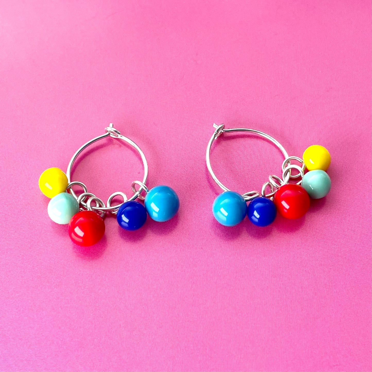 Silber Creolen 15mm mit farbigen Glasperlen BaBa jewellery for happiness