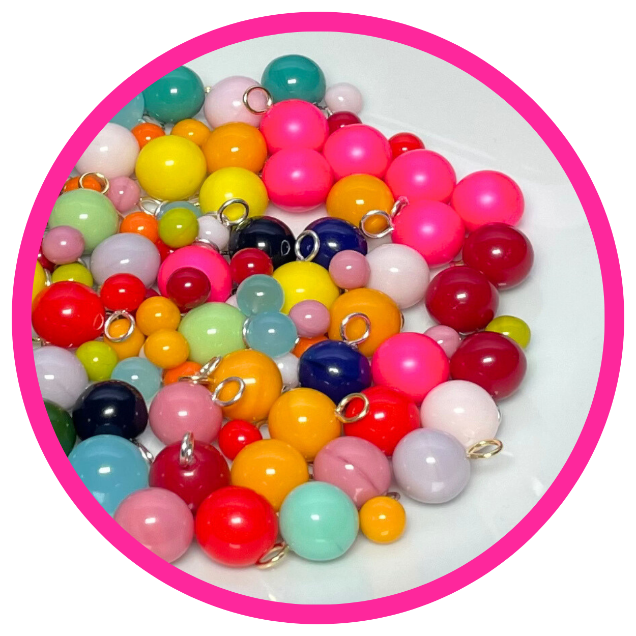 Alle Anhänger von BaBa jewellery for happiness – wechselbare Schmuckanhänger mit farbigen Glas- und Edelsteinkugeln.