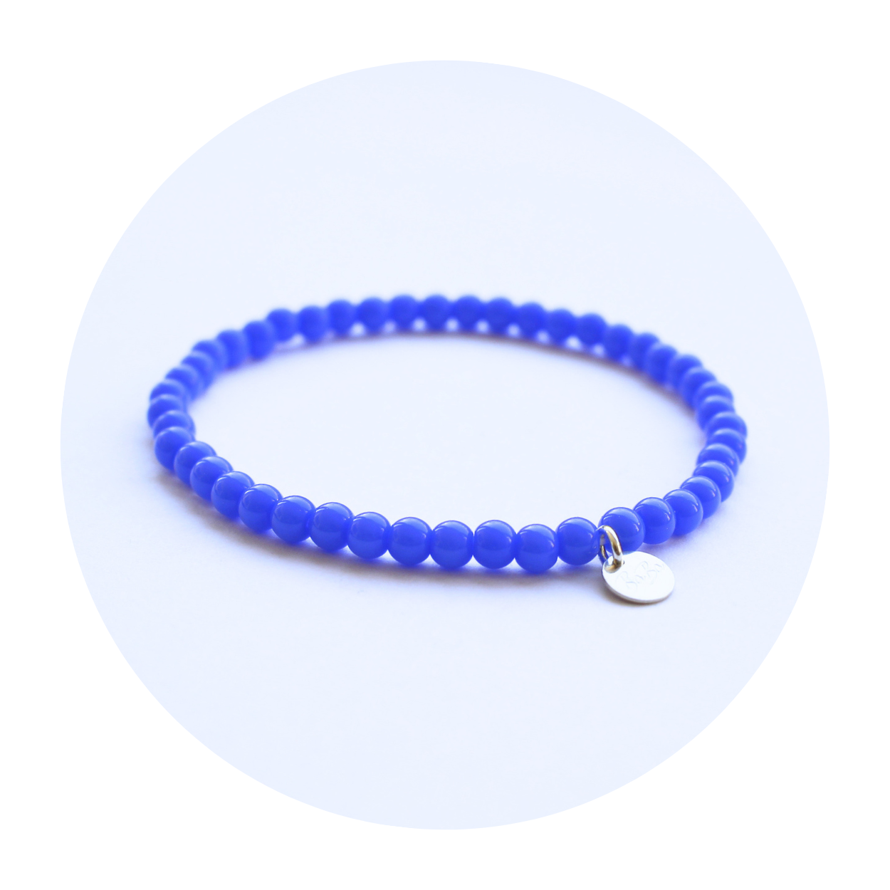 ARMBAND aus farbigen Glasperlen