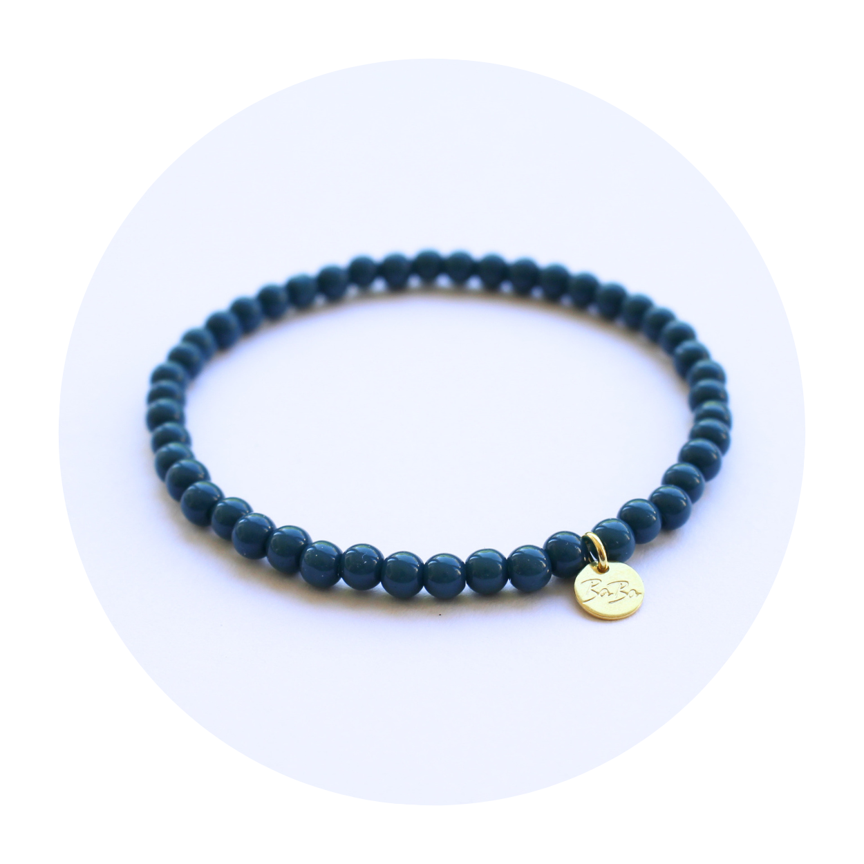 ARMBAND aus farbigen Glasperlen