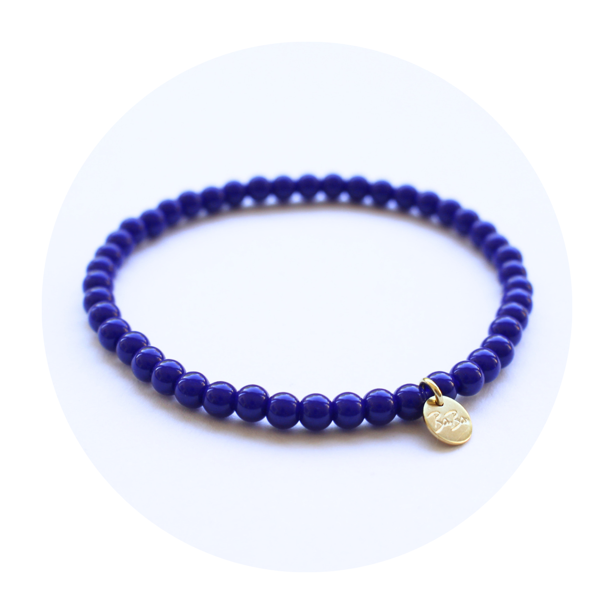 ARMBAND aus farbigen Glasperlen